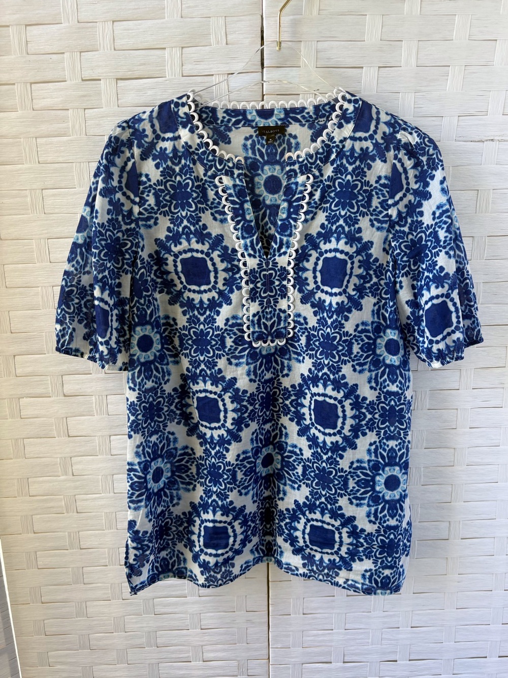 Talbots Medium Cotton Boho Short Sleeve Blouse Blue White Vacation Casual Cruise